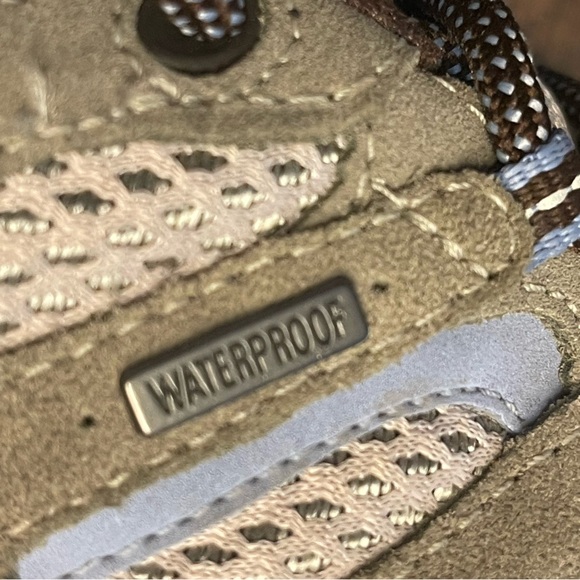 Merrell Athletic Shoes Tan and Black Trail-Ready Design Waterproof - Picture 8 of 8